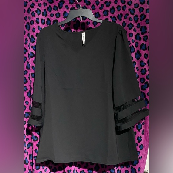Zenana black blouse NWOT 1XL - Picture 1 of 2